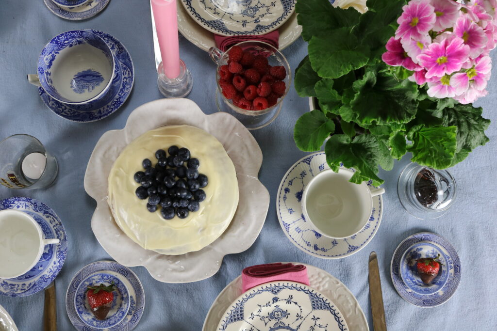 Tablescape Tips Blueberry Cake